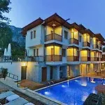 Ξενοδοχείο Summer 4*