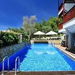 Summer Ξενοδοχείο 4*